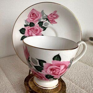 Queen Anne Bone China Tea Cup & Saucer Set With Pink Rose Design